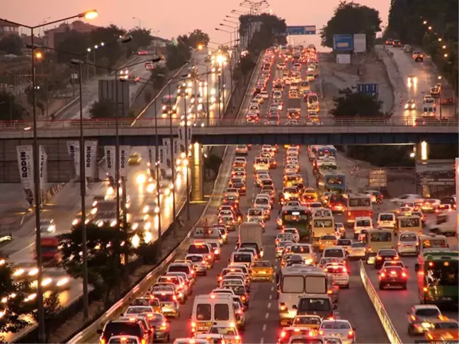 İstanbul'da Bazı Yollar Trafiğe Kapatılacak