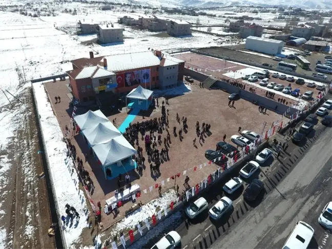 Talas'ta Yaptırılan İmam Hatip Okulu Tanıtıldı