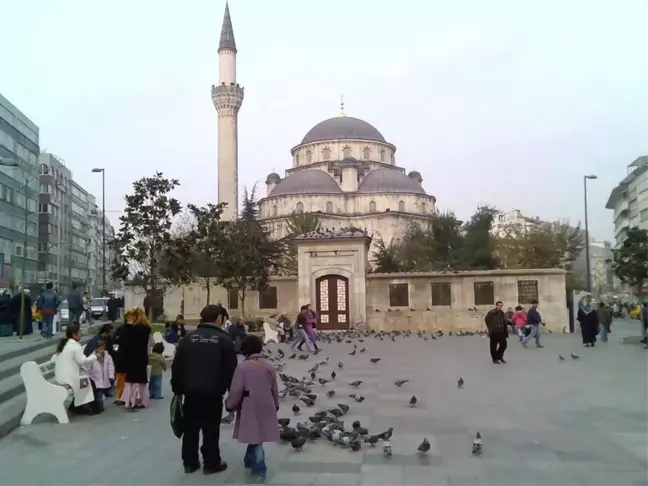 Şişli Camii Sergisi Sanatseverlerle Buluşuyor