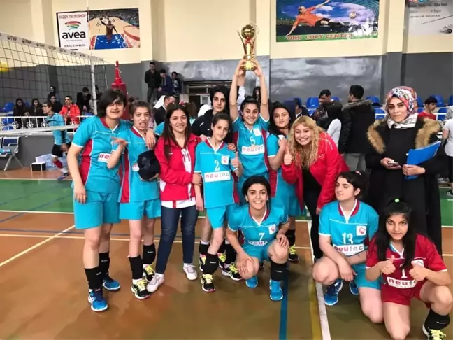Asp Voleybol Takımı Birinci Oldu