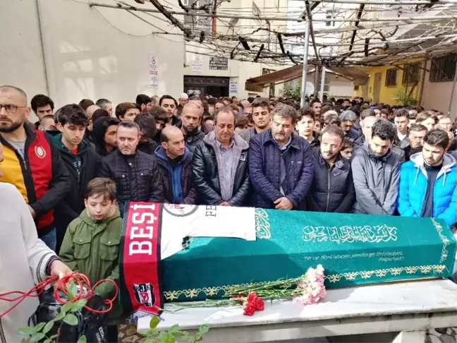 17 Yaşındaki Lise Öğrencisi Genç Üzerinde Sigara Yok Diye Öldürdü