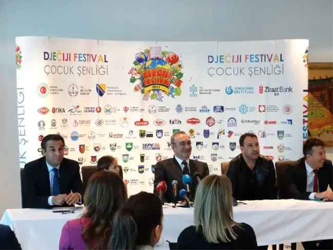 Bosna Hersek'te Türkçe Öğrenen Binlerce Öğrenci