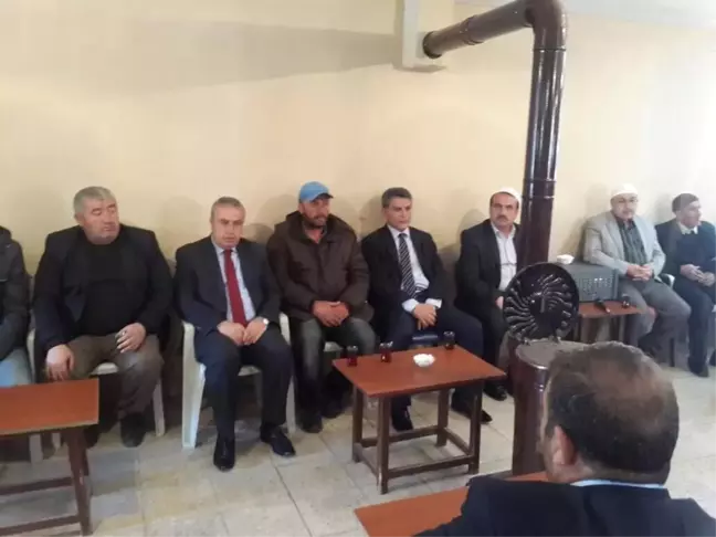 Kaymakam Özkan'dan Şehit Askerin Ailesine Taziye Ziyareti