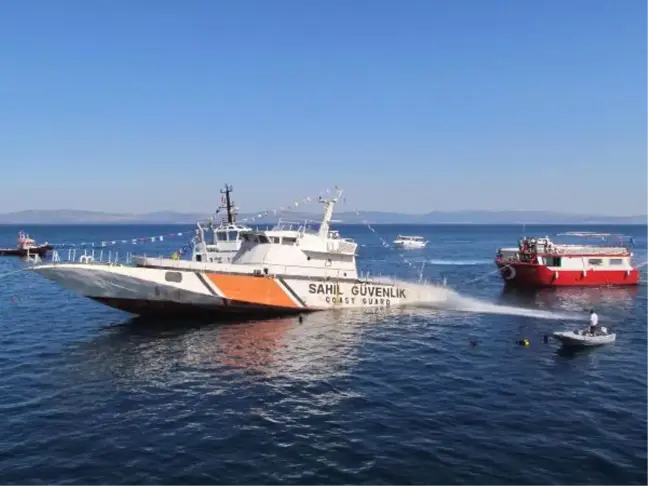 Çeşme'de Dalış Turizmi İçin Sahil Güvenlik Gemisi Batırıldı