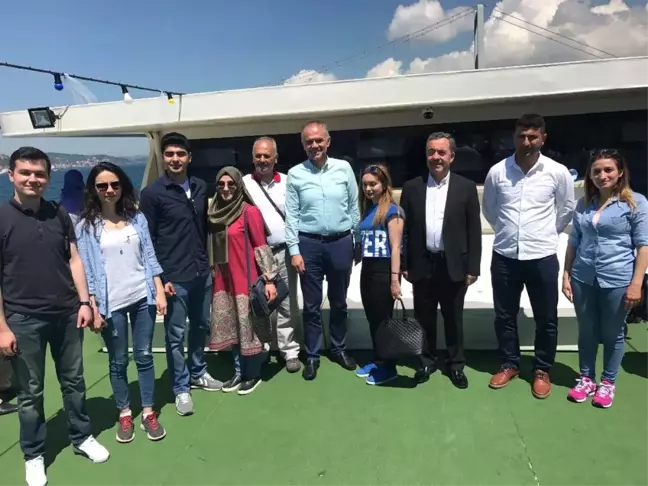 Iğdır'dan Gelen 100 Öğrenci İstanbul'un Tarihi ve Turistik Yerlerini Gezdi