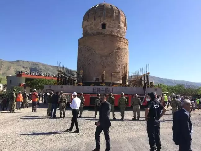 Tarihi Zeynel Bey Türbesi'nin Taşınmasına Başlandı (2)