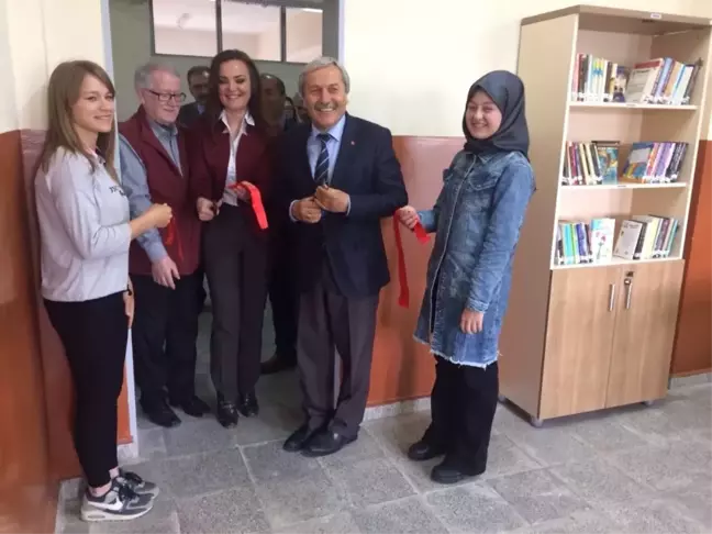 Hayırsever Vatandaş 109'uncu Kütüphanesini Açtı