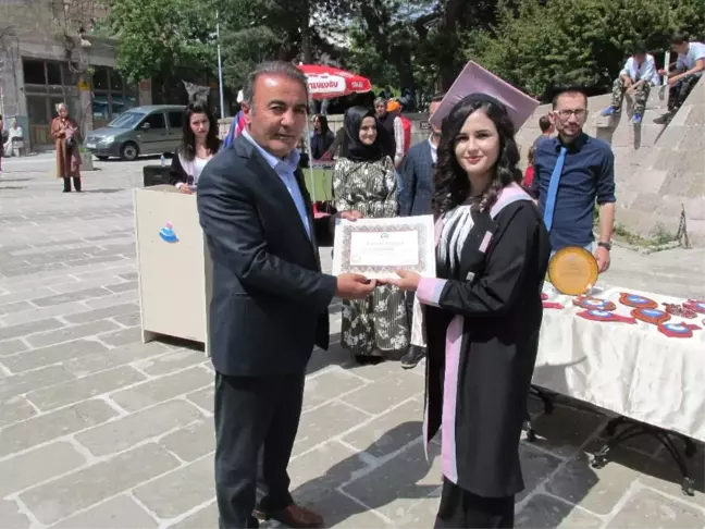 Güzelyurt'ta Mezuniyet Coşkusu