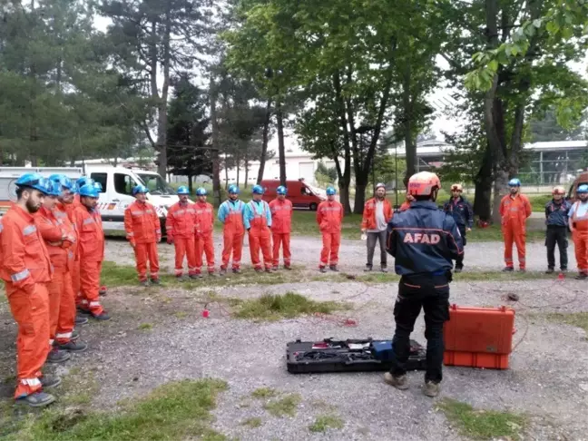 Afad'tan, İgdas Arama Kurtarma Ekibine 'Doğal Afetlerde Arama Kurtarma Eğitimi'