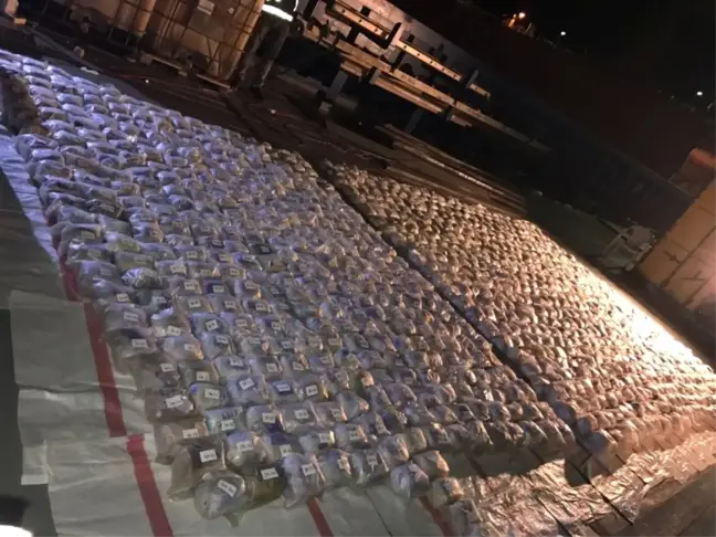 200 Milyon Değerindeki 1 Ton 71 Kilogram Eroin, Yük Gemisinde Ele Geçirildi
