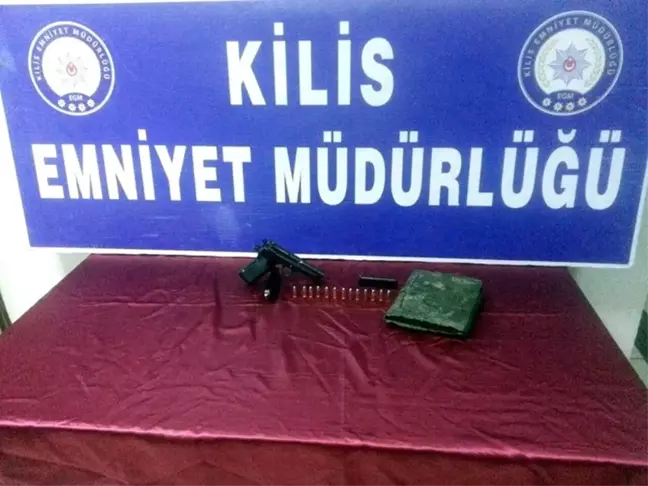 Kilis'te Tarihi Eser Kitap ile Tabanca Ele Geçirildi