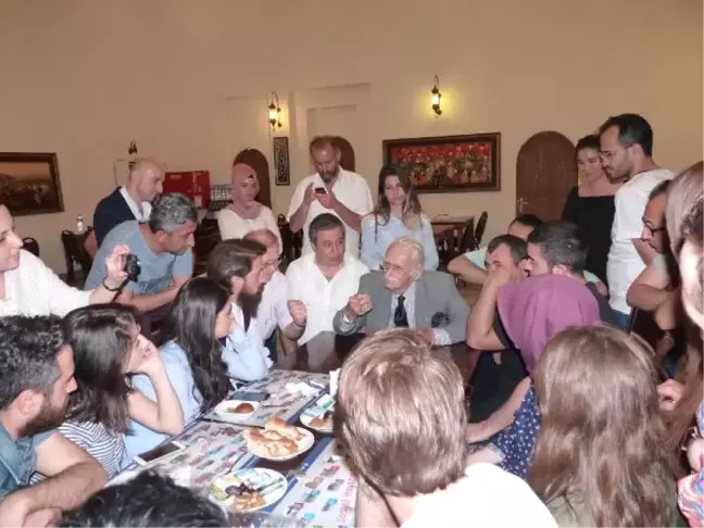 Eşref Kolçak, Bursa'da Sinema Atölyesi Öğrencileriyle Buluştu