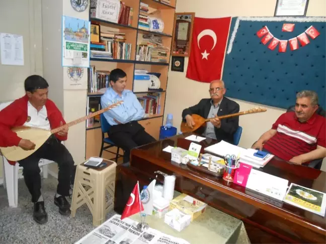 Şair ve Ozanlar Şiir ve Türkülerle Bayramlaşma Şöleni Düzenledi