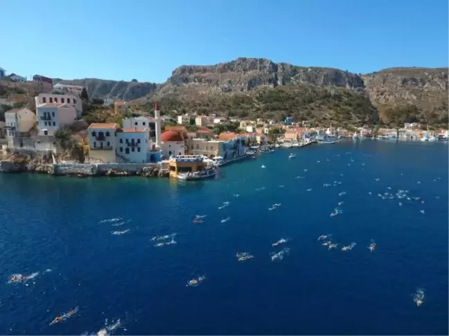 Meis- Kaş Arasında Kulaçlar Dostluk İçin Atıldı