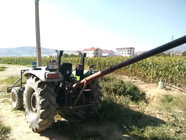 Traktörün El Frenini Çekmeyi Unutunca Sonu Oldu