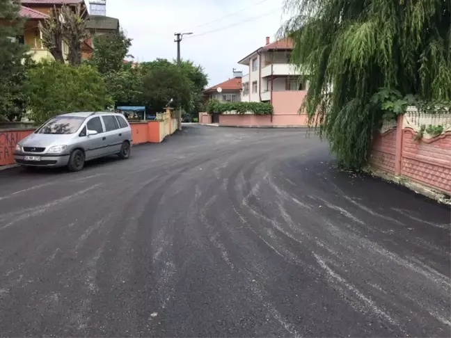 Akyazı'da Asfalt Çalışmaları Devam Ediyor
