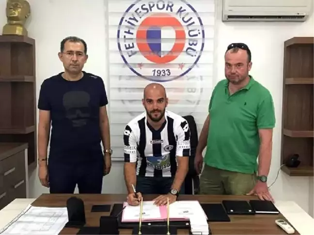 Fethiyespor'da Çifte İmza