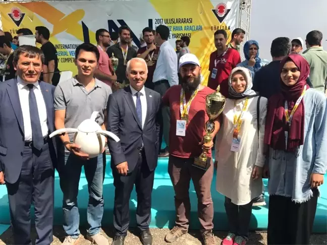 Saü'lü Öğrenciler Yarışmaya