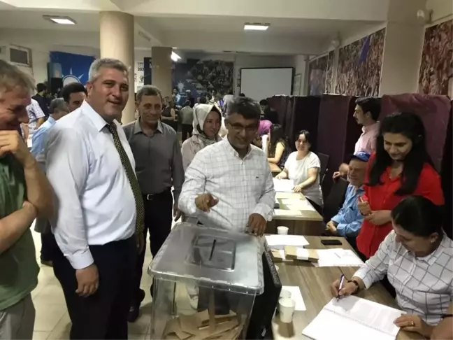 Uşak AK Parti'de Kongre Süreci, Delege Seçimiyle Başladı
