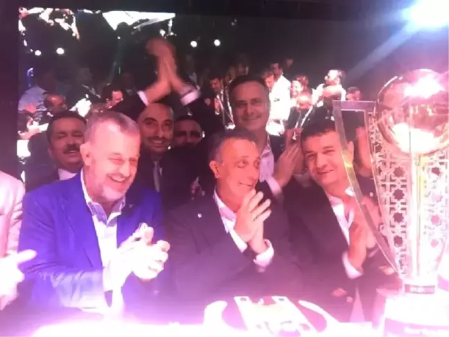Beşiktaş'ın Şampiyonluğu Fethiye'de Düzenlenen Baloyla Kutlandı