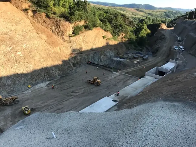 Karamürsel İhsaniye Barajı'nın Yüzde 30'u Tamamlandı