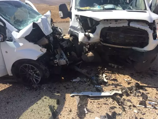 Antalya'da Trafik Kazası: 9 Yaralı