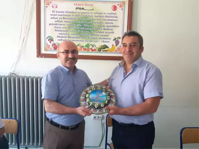 İlçe Milli Eğitim Şube Müdürü Alp'e Veda Yemeği
