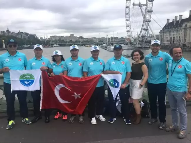 Manş Denizi'ni Yüzerek Geçtiler