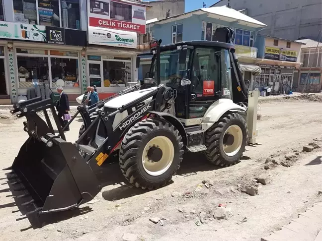 Tutak Belediyesi Hizmetlerine Devam Ediyor