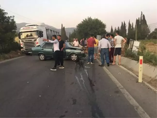 İzmir'de Feci Kaza: 4 Yaralı