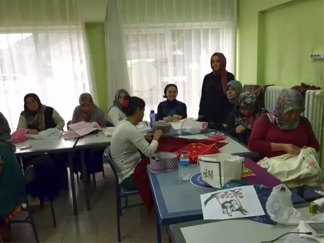 Şaphane'de Kiraz ve Vişne Çekirdeğinden Yastık