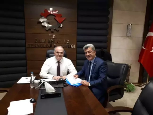 Başkan Yiğit İlçesinin Sorunlarını Bakan Özlü ile Çözüyor