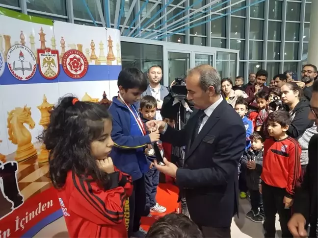 Cü'de Satranç Turnuvası