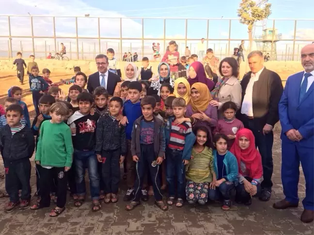Esra Tüfenkci Suriyeli Sığınmacıları Unutmadı