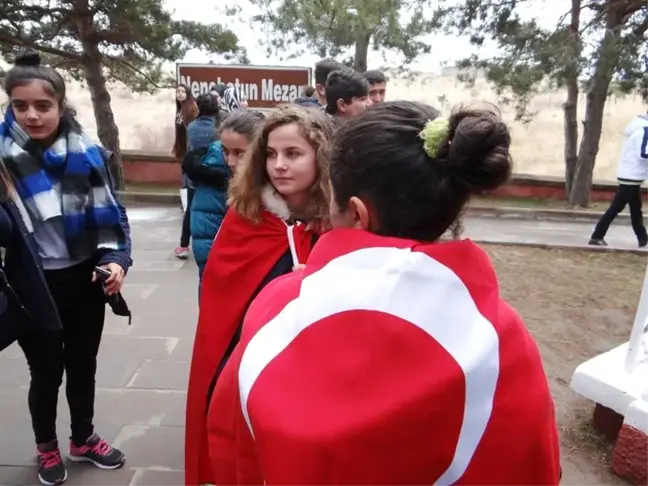 Şühedanın Huzurunda Tarih Dersi