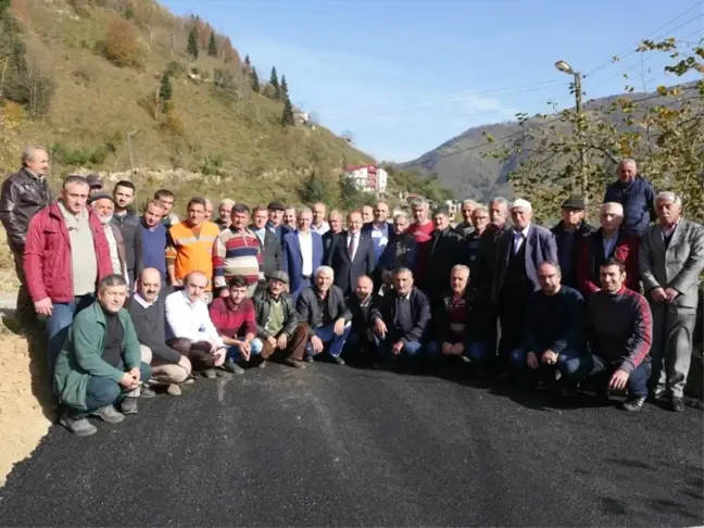 Yomra'daki Özdil ve Kıratlı Mahallelerindeki Bağlantı Yolu Çalışmaları Sürüyor