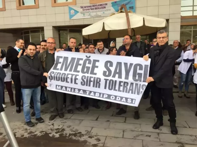 Ambulans Geç Kaldı Diye Doktoru Darp Ettiler