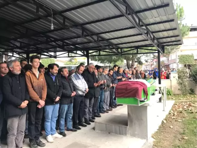 Kazada Yaralanan Liseli Ebrar Kurtarılamadı