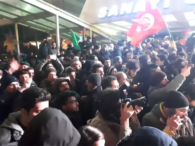 ABD'ye Tepkiler Büyüyor