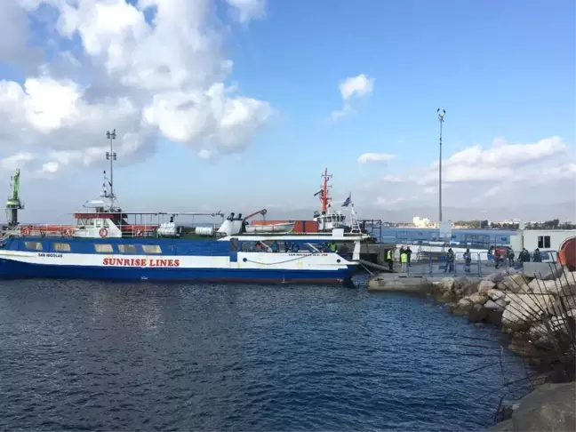 Yunan Adalarından 8 Mülteci Dikili'ye Getirildi