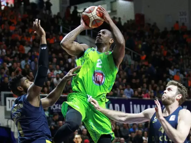 Tahincioğlu Basketbol Süper Ligi: Tofaş: 71 - Fenerbahçe Doğuş: 88