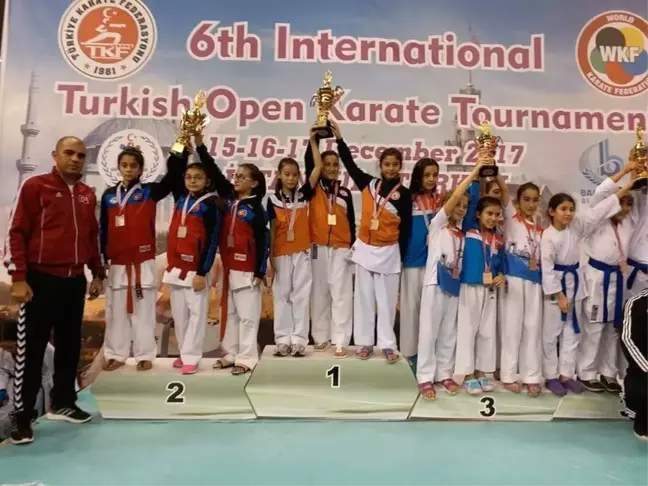 Çanakkaleli Karatecilerden Büyük Başarı