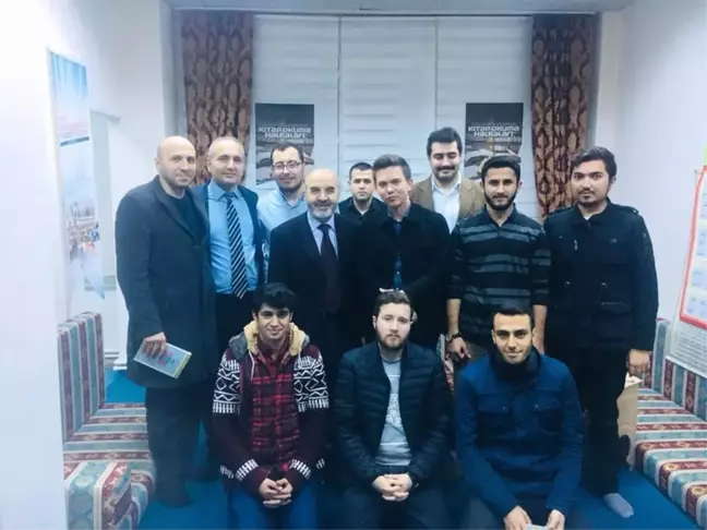 İl Müftüsü İsmail İpek, Gençlerle Bir Araya Geldi