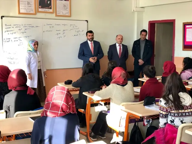AK Parti Kırşehir Milletvekili Çetinkaya'dan Okul Ziyareti