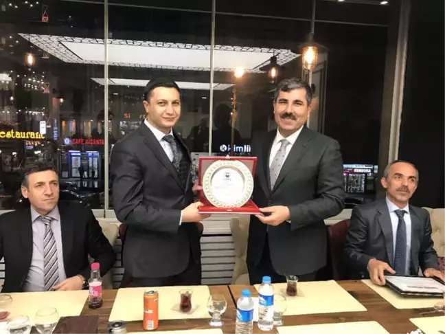 Muş Belediyesi Personel Müdürü Güler'e Veda Yemeği