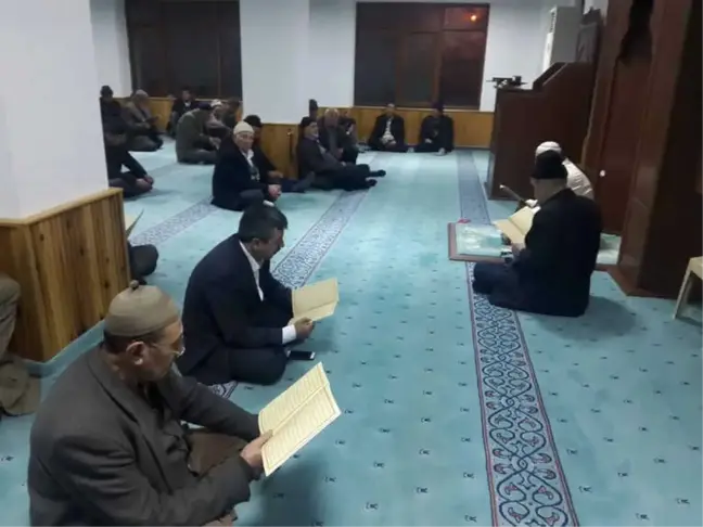 Afrin Harekatına Katılan Askerler ve Şehitler İçin Dua Ettiler