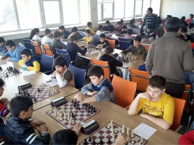 Erzincan'da Satranç Yıldızlar ve Gençler Takım Turnuvası Sona Erdi