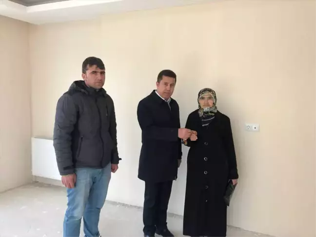 Galip Öztürk'ten Şehit Annesine Ev