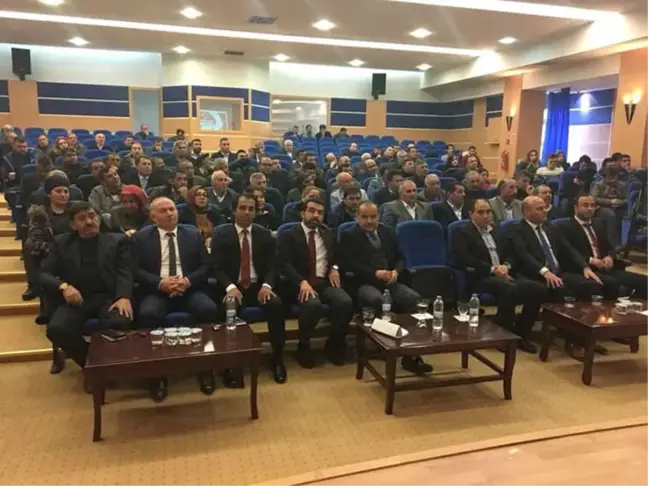 Kars'ta 'Ak Parti Siyaset Akademisi' Start Aldı