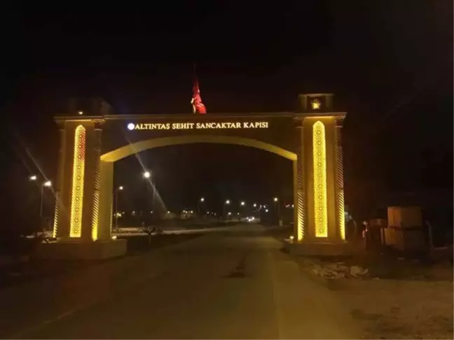 Altıntaş'ta Çevre Yolu Aydınlatma Çalışmaları Tamamlandı